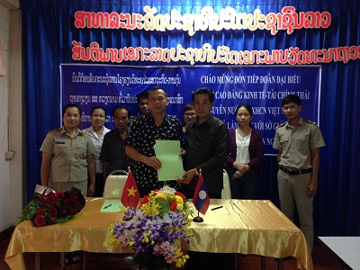 Đoàn lãnh đạo Trường Cao đẳng Kinh tế - Tài chính Thái Nguyên đến thăm và làm việc với 3 tỉnh nước CHDCND Lào và trường Cao đẳng Quản trị Kinh doanh và Du lịch Boungkan - Thái Lan